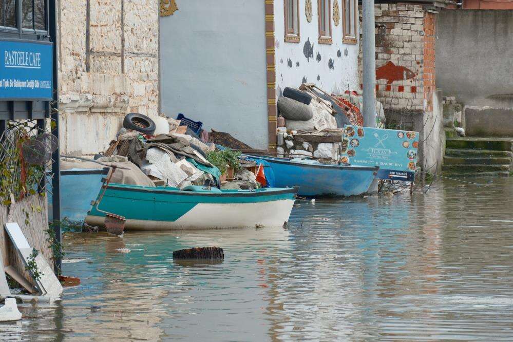 Kuraklıkla boğuşan Türkiye’nin yaşayan gölü, yeniden küçük Venedik oldu 10